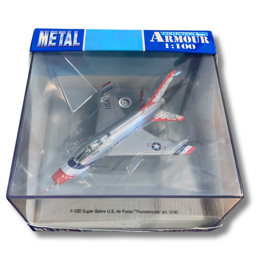 F-100 Super Sabre U.S. Air Force 'Thunderbirds' - Model